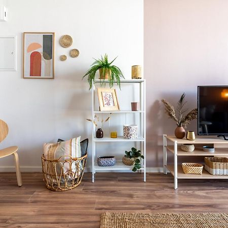 Arion 1-Bedroom Apartment In Larnaca Ngoại thất bức ảnh