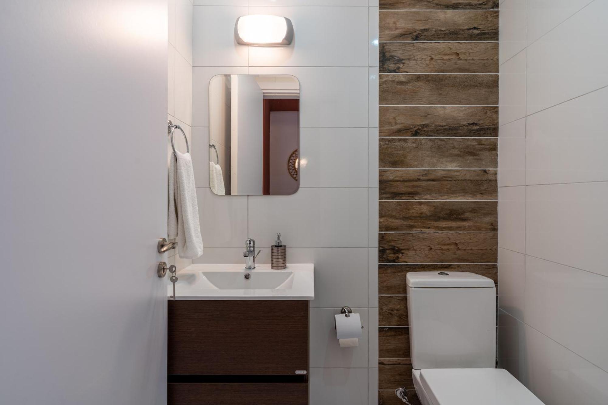 Arion 1-Bedroom Apartment In Larnaca Ngoại thất bức ảnh