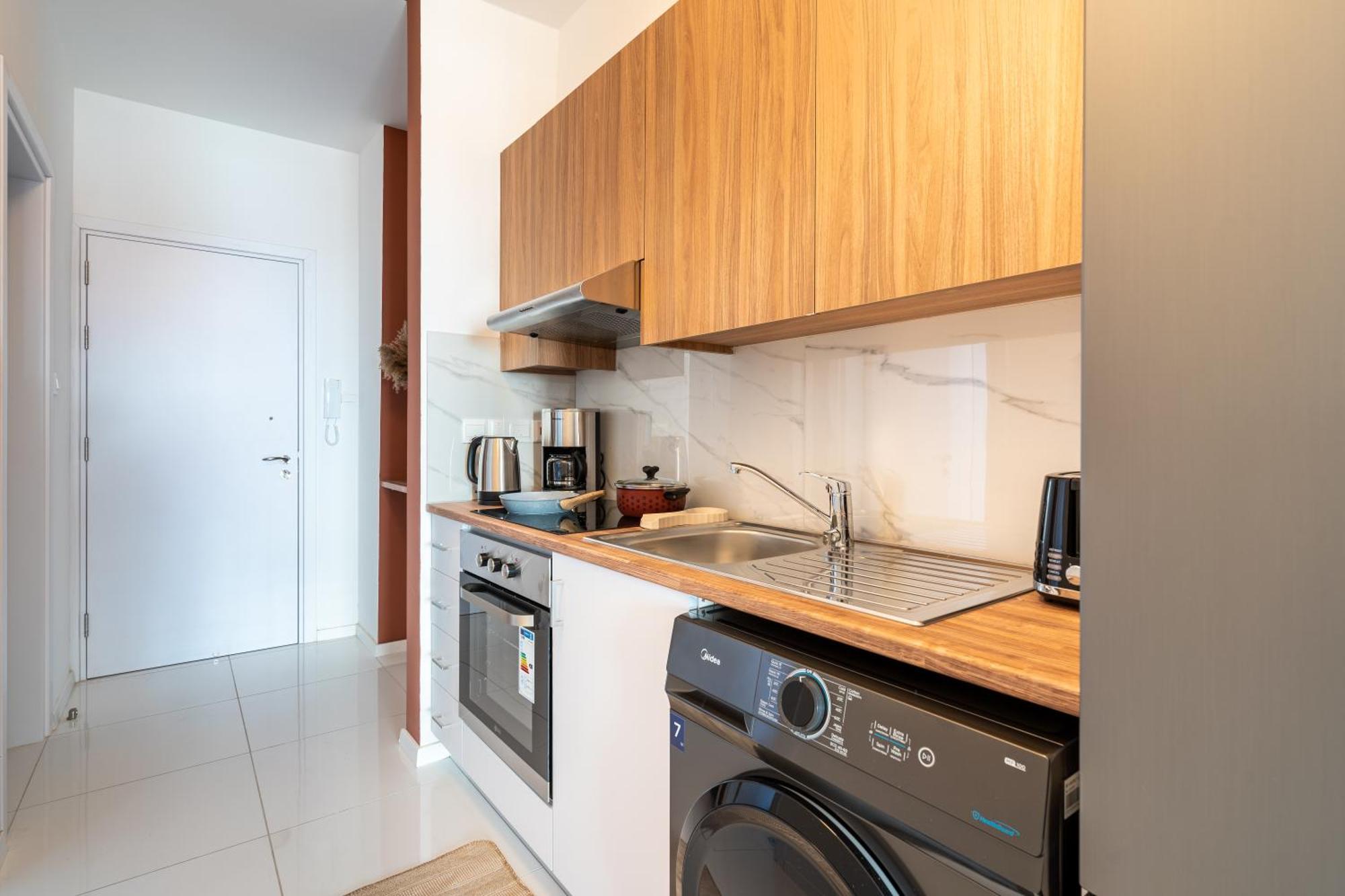 Arion 1-Bedroom Apartment In Larnaca Ngoại thất bức ảnh